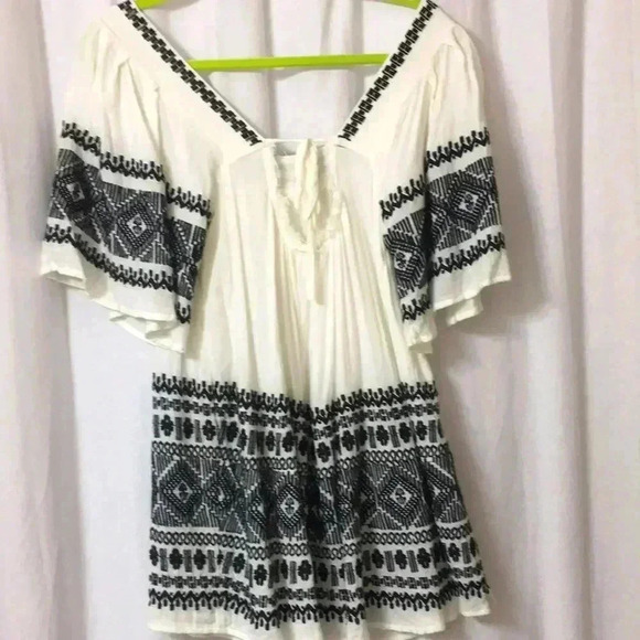 Free people embroidered top Xs R1 - Picture 3 of 4